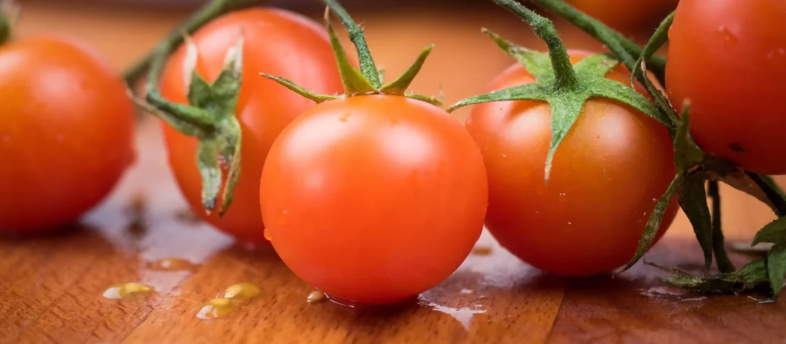 Tomatoes_vine